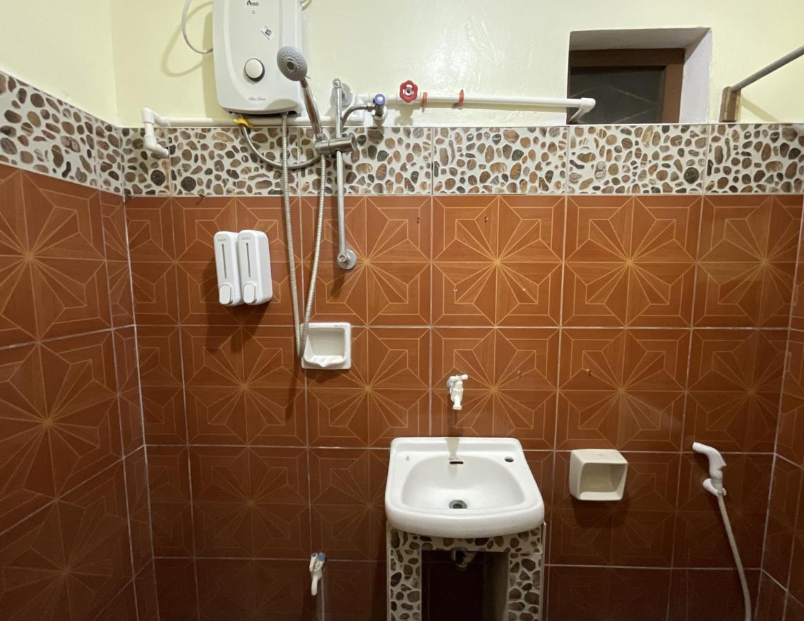 Lisa'S Guesthouse Basdiot Екстер'єр фото